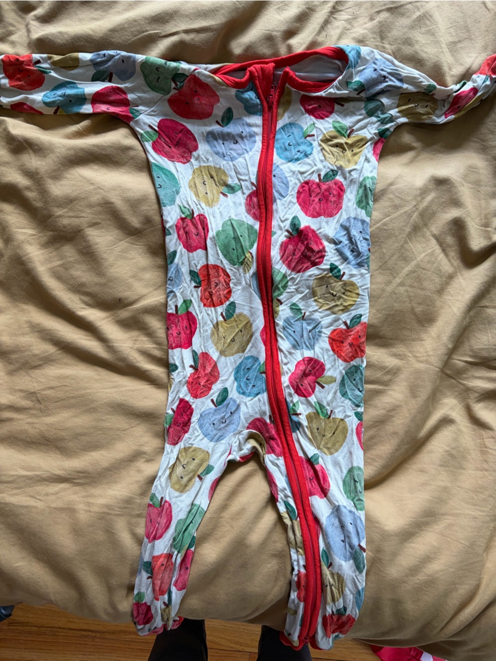 Little sleepies Apple Print One-Piece Romper in White with Multicolor Apples